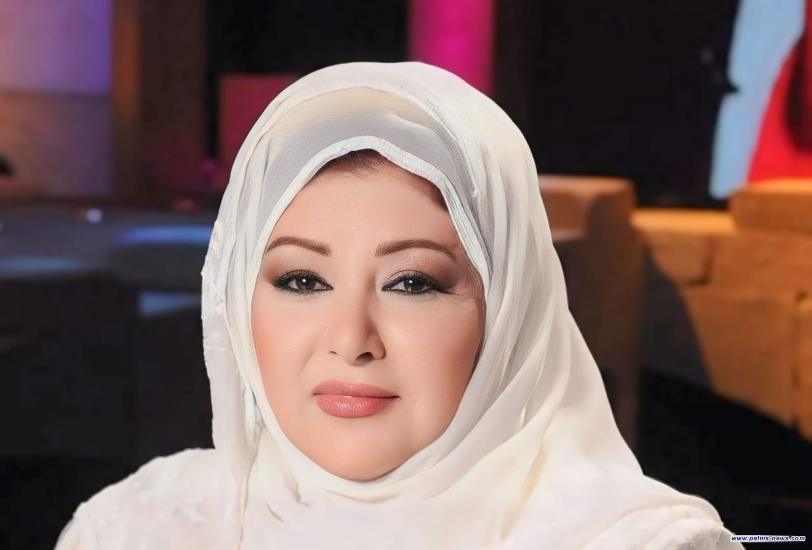 عفاف شعيب تنتقد فنانات خلعن الحجاب